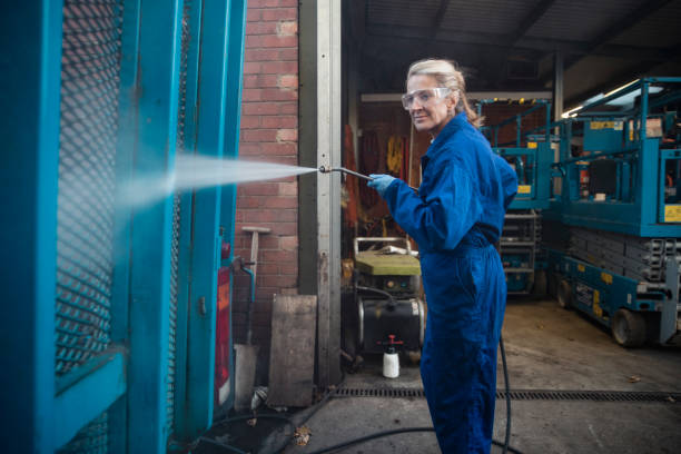Best Pressure Washing Cost  in Dundee, MI